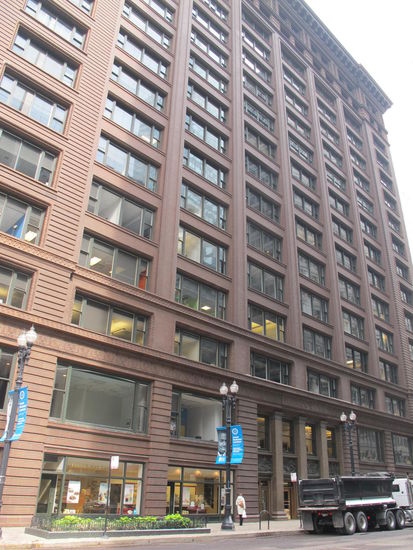 Marquette Building (daneben hat auch der Truck rangiert)