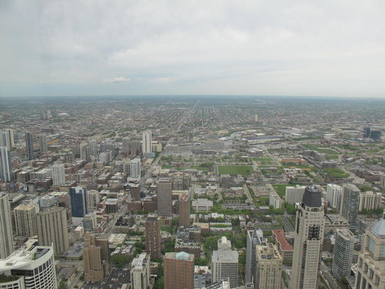 Ja die Stadt is net klein, irgendwo dahinten is O'Hare (ich bin ja von dort ca 40 Minuten bis zu meiner Haltestelle gefahren)