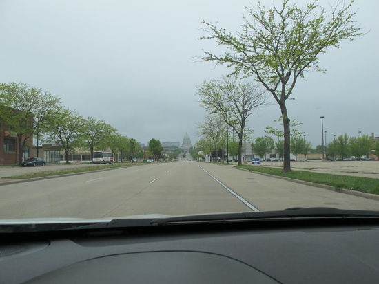 In Madison aufm Weg in die Innenstadt, das Kapitol is scho zu sehen