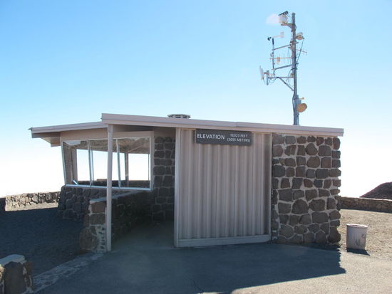 Station am Gipfel des Berges