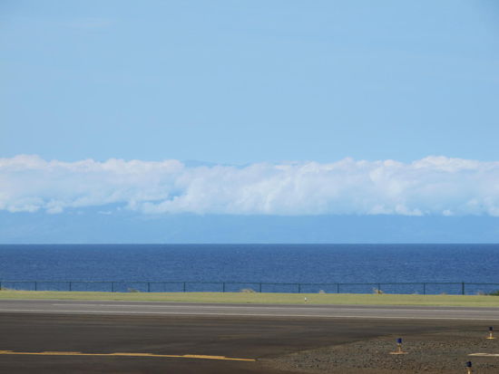 Die Spitze vom Haleakala schaut raus 