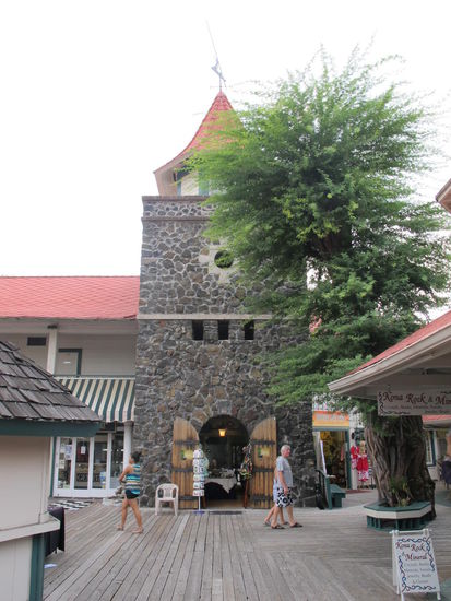 In nem kleinen Einkaufszentrum