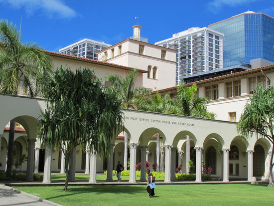 United States Post Office Custom House and Court House, rechts neben der Ali'Iolani Hale