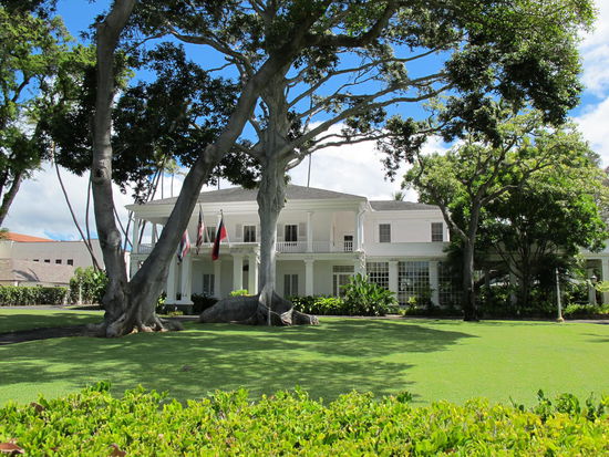 Washington Place (wo McGarrett glaub ich alle Wachen ausschaltete  )