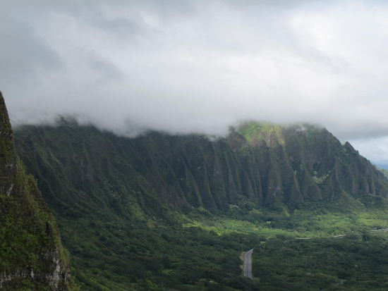 Die Hänge sehen wirklich beeindruckend aus (ich glaub auf Kauai solls noch besser sein, seh ich ja bald  )