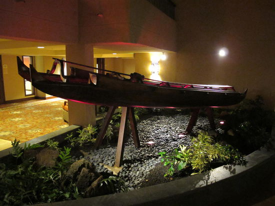 Im Hotel auf dem Weg zum Pool