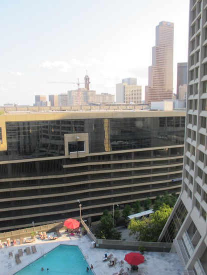 Blick auf den Pool und Atlanta