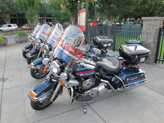 Es gibt einige Motorradpolizisten in Atlanta