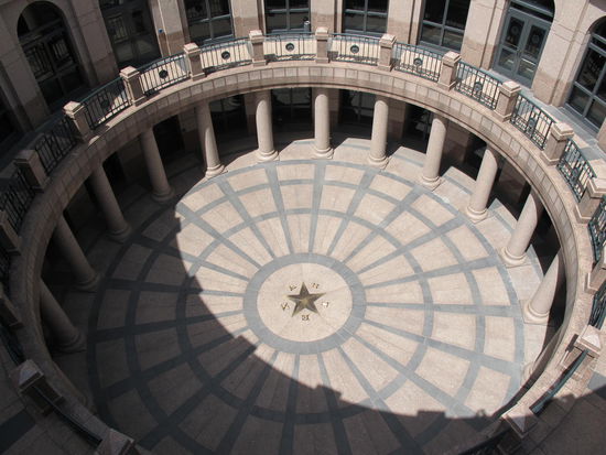 Man konnte von dem Lady Bird Johnson Blumengarten herunterschauen, aber von dort aus nicht als Besucher hinuntergehen