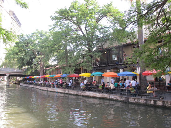Essen am Riverwalk, es gibt viele Möglichkeiten