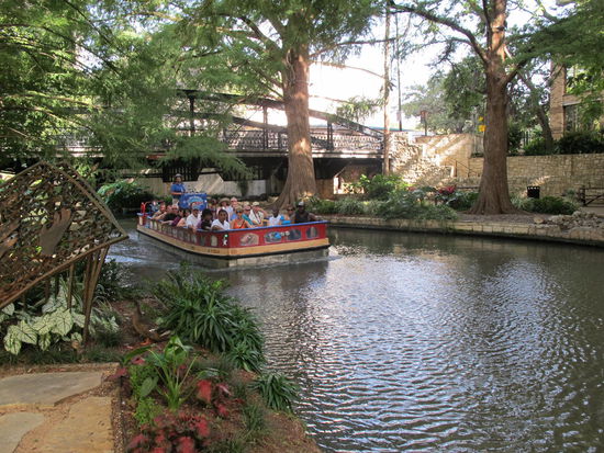 Diesmal mit einem der vielen Boote