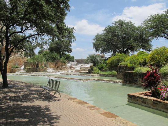 Am Tower, in San Antonio ist Wasser sehr beliebt...