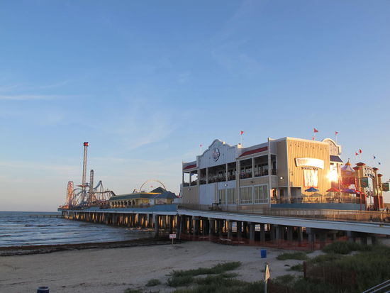 Nach dem Abendessen noch ein ganz kurzer Spaziergang am Meer entlang
