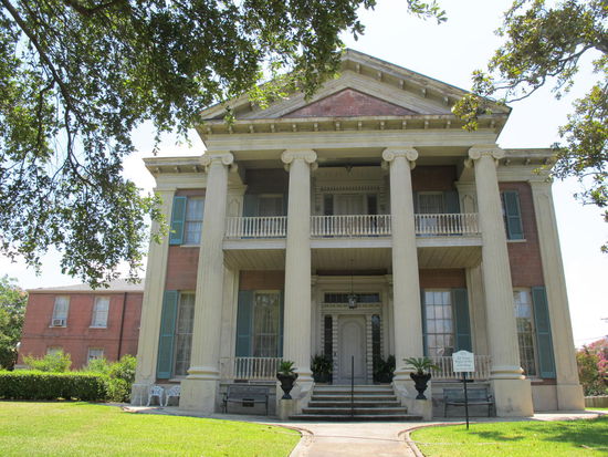 "Magnolia Hall"