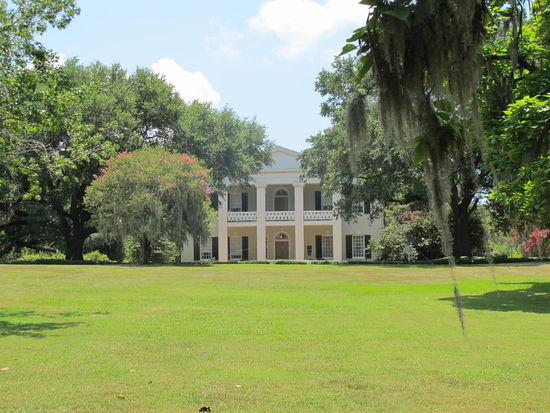 "Monmouth Historic Inn"