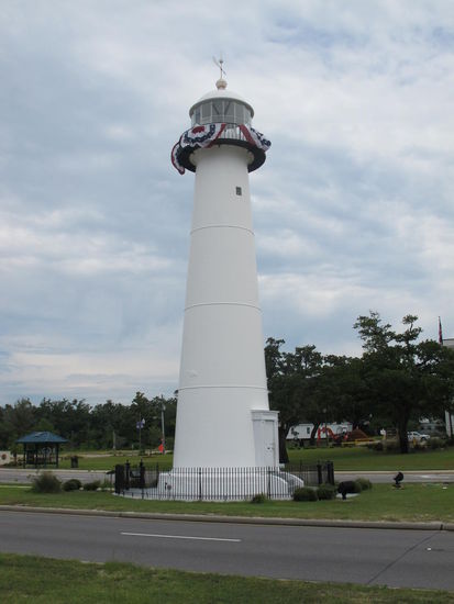 Leuchtturm von Biloxi, wie vieles hier geschmückt für den 4. Juli