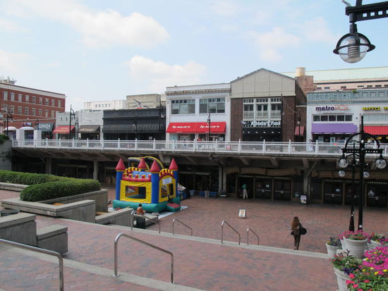 Haupteingang zu Atlanta Underground