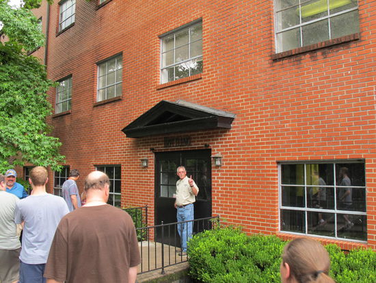 Eingang zur Abfüllanlage