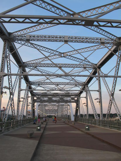 Die Fußgängerbrücke