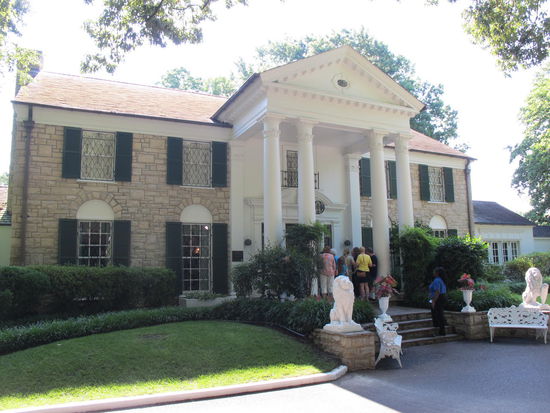 Man hat es fast nicht ohne Leute geschafft