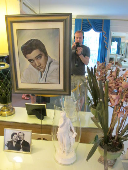 Ich bin leider auch mit drauf, unten ist ein Bild seiner Eltern zu sehen