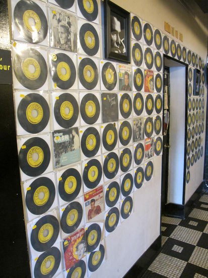 Auch hier eine Plattensammlung, allerdings keine goldenen