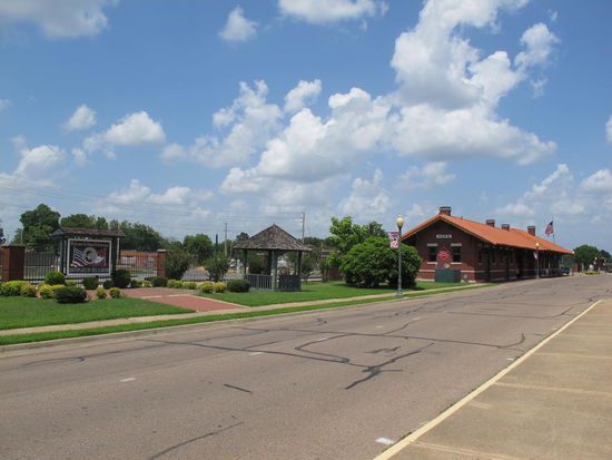 Die Bahnhofstation (ist auch die Touriinfo) von Hope