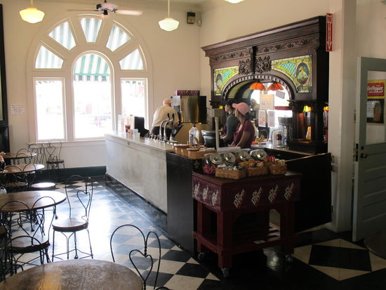 Die Soda Fountain