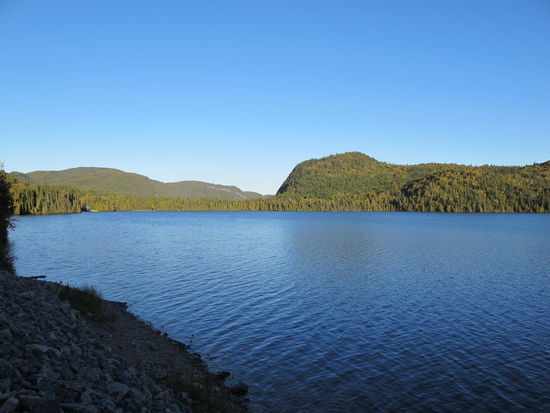Einer von vielen kleinen Seen entlang der Straße (Name weiß ich leider nimmer)