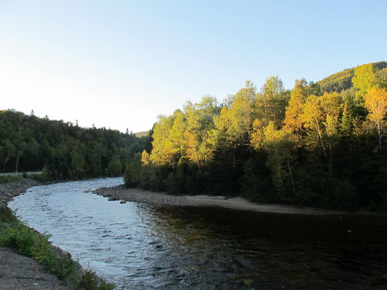 Die Sonne stand scho ziemlich tief auf unserem Weg nach Tadoussac