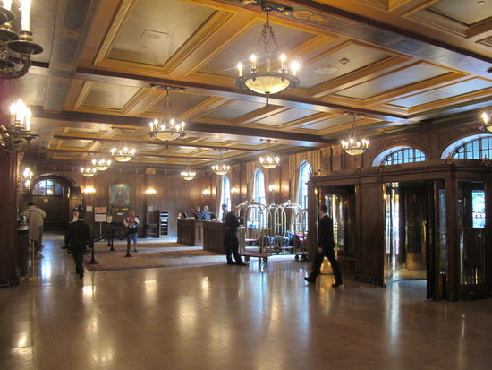 Eingangshalle des Château Frontenac, Santol den Hund haben wir net gesehen