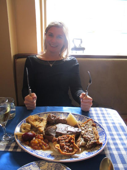 Quebec tasting platter im Aux Anciens Canadiens nach einem windigen Vormittag 
