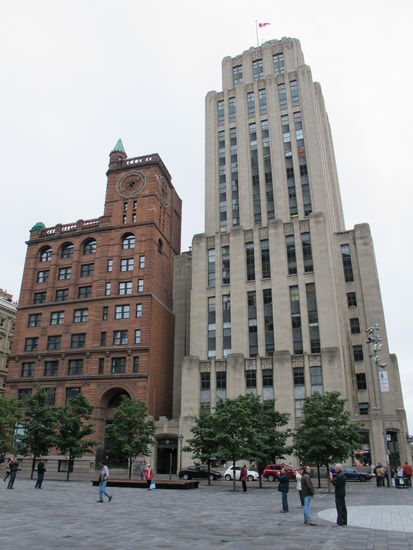 New York Life Building links und daneben das Aldred Building