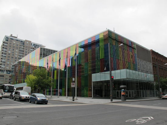 Station Place d'Armes mit Kongresszentrum