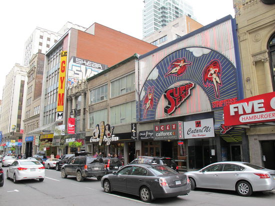 Es gab alle möglichen Läden an der Rue Sainte-Catherine