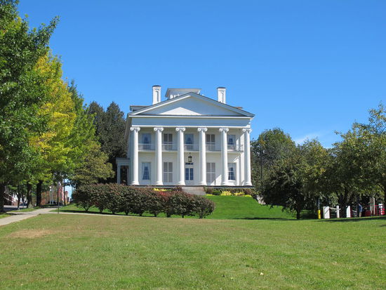 Jetzt Sitz einer Immobilienagentur