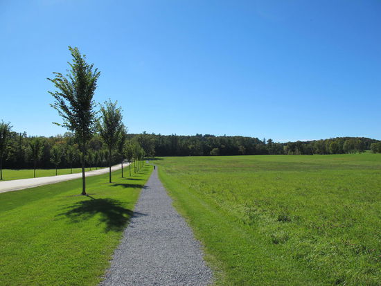 Zu Fuß unterwegs auf dem Gelände der Shelburne Farms