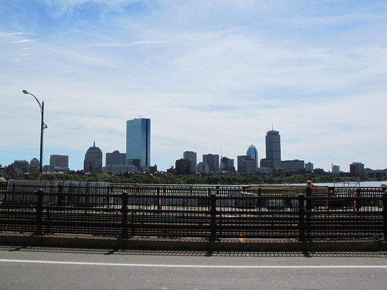 Teil der Skyline, leider von der falschen Brückenseite