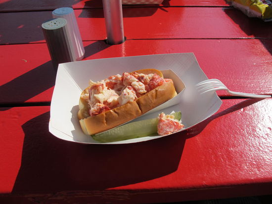Leckere Lobster Roll (die Gurke gibt den Extrakick an Geschmack!!)