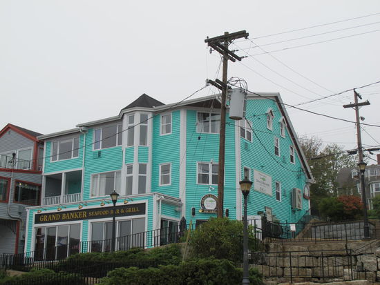 Grand Banker Hotel am Tag