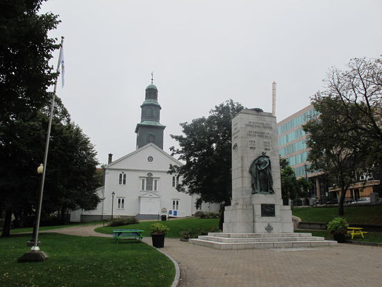 Ein Teil der Grand Parade mit St. Paul's Church