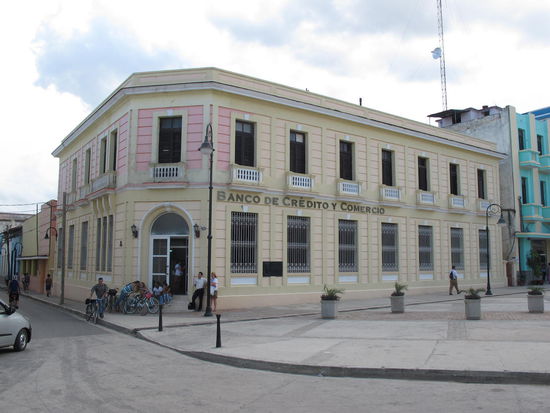 Banco de Credito y Comercio am Plaza de los Trabajadores