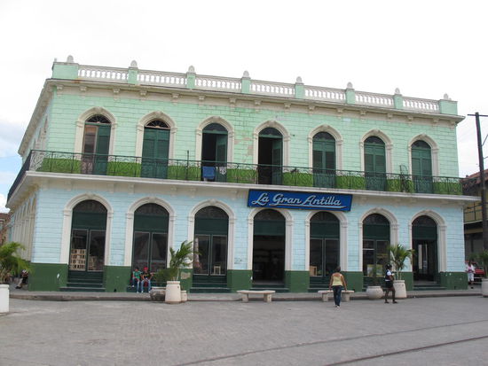 La Gran Antilla am Plaza Maceo