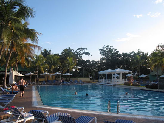 Poolbereich des Hotels