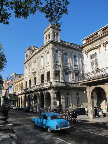 Schöne alte Gebäude am Prado