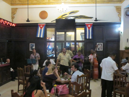 Livemusik in der Monserrate Bar