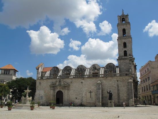 Iglesia y Monasterio de San Francisco de Asis
