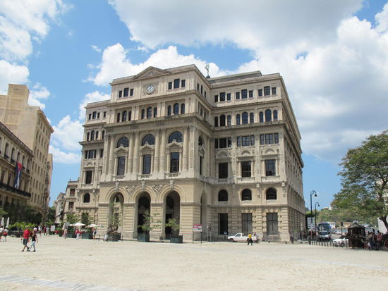 Lonja del Comercio am Plaza de San Francisco de Asis