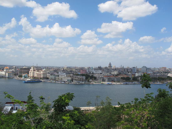 Blick auf Havanna von der Estatua de Cristo
