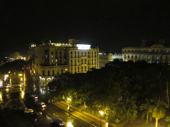 Blick von unserem Hoteldach auf den Parque Central und Hotel Parque Central